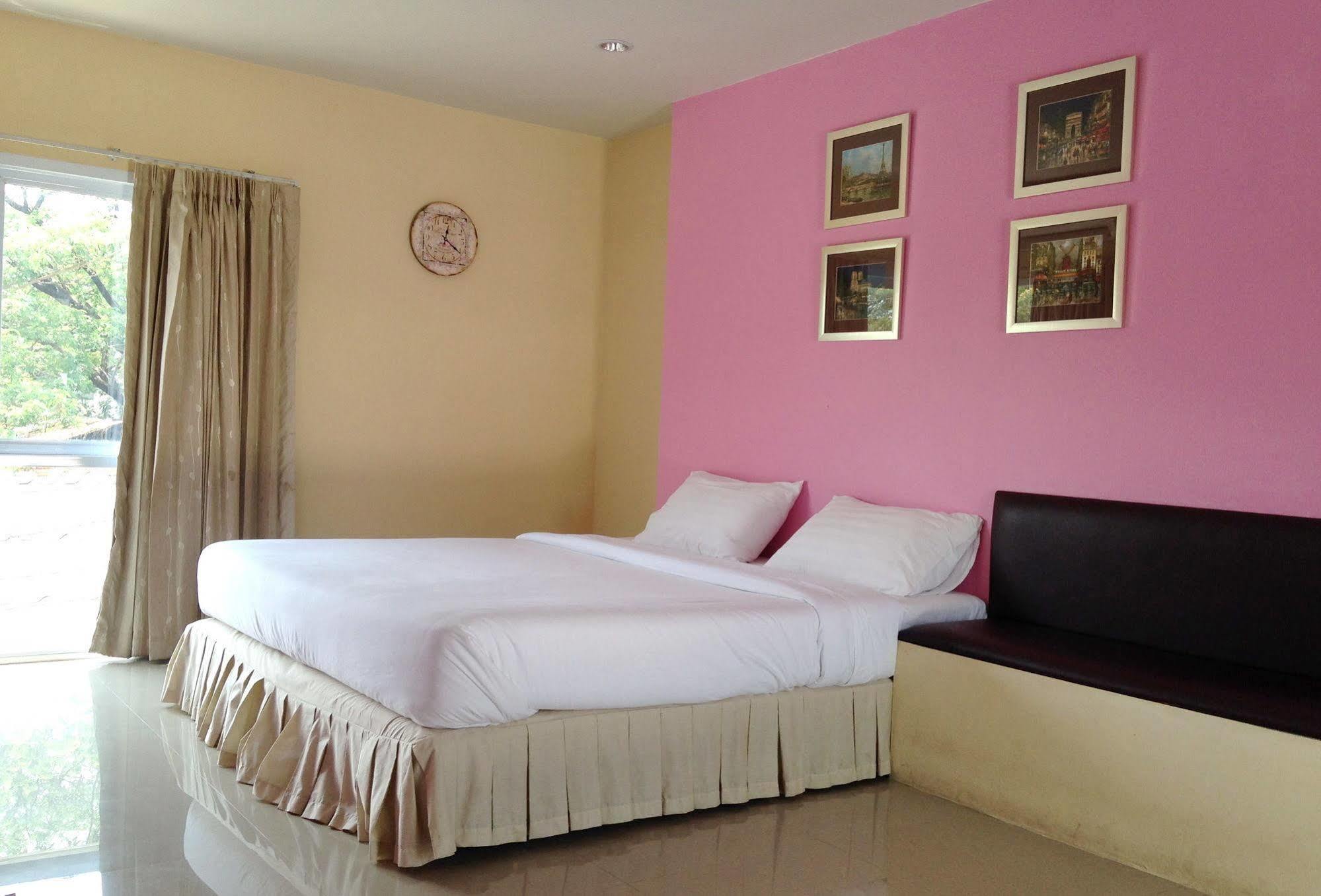 C2 Residence Lampang Ngoại thất bức ảnh